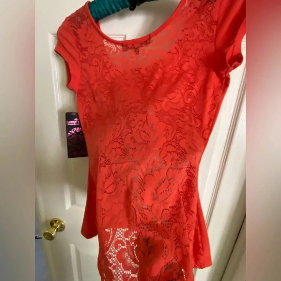 Almost Famous lace back shirt small NWT - Picture 4 of 5